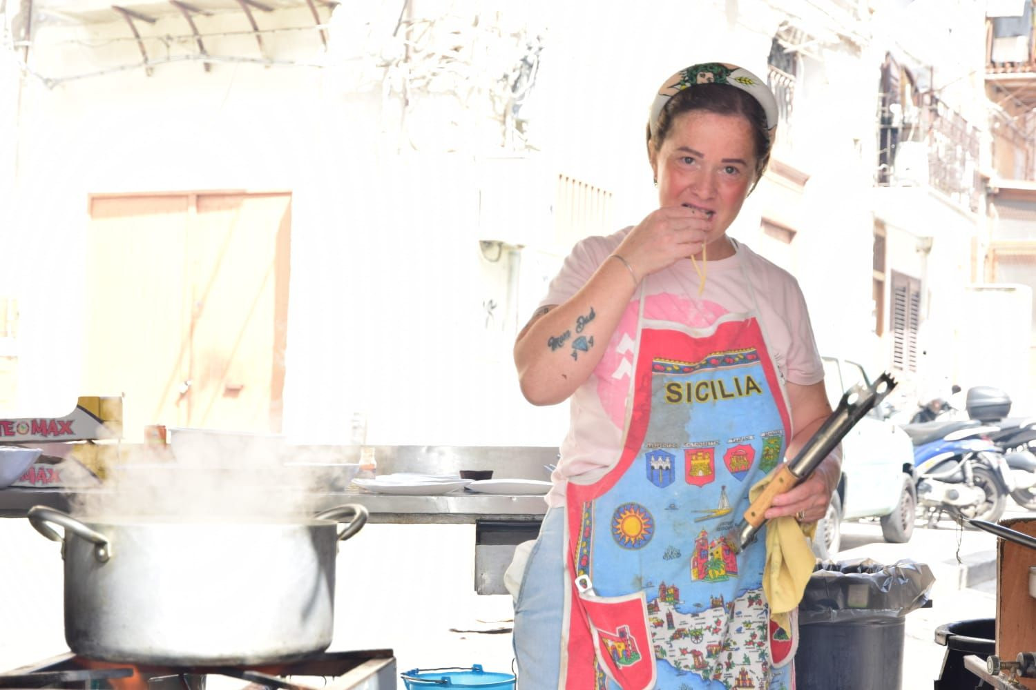 Sacro Fuoco, Sacro Fuoco